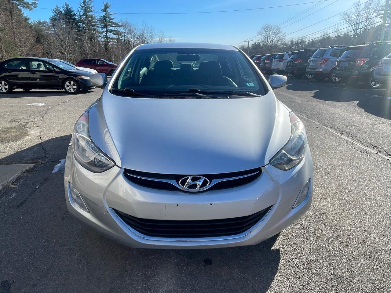 Used 2013 Hyundai Elantra GLS w/ Preferred Pkg FWD image 2