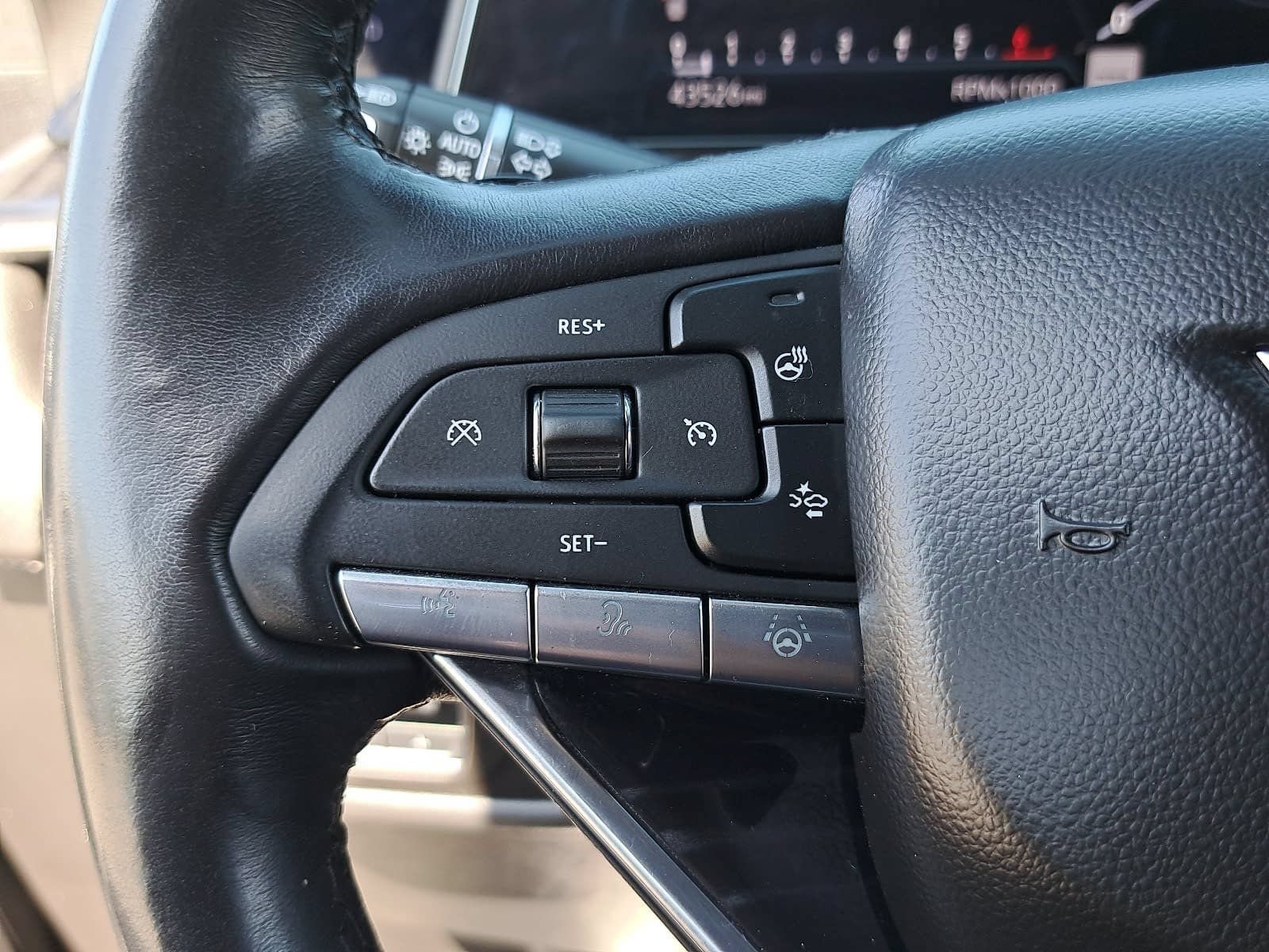 Used 2023 Cadillac Escalade ESV Sport AWD/4WD image 19