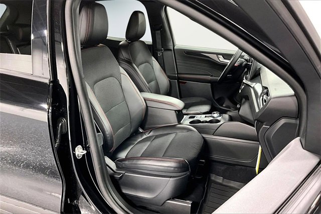 New 2026 Ford Escape ST-Line Select w/ Equipment Group 401A image 11