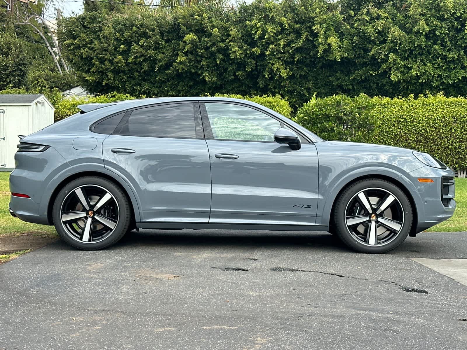 New 2026 Porsche Cayenne GTS AWD/4WD image 9