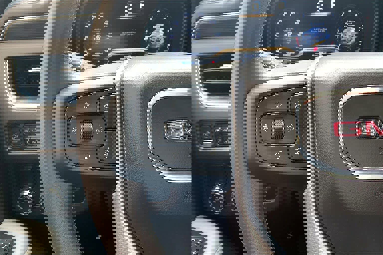 Used 2022 GMC Yukon SLT w/ SLT Premium Package image 47