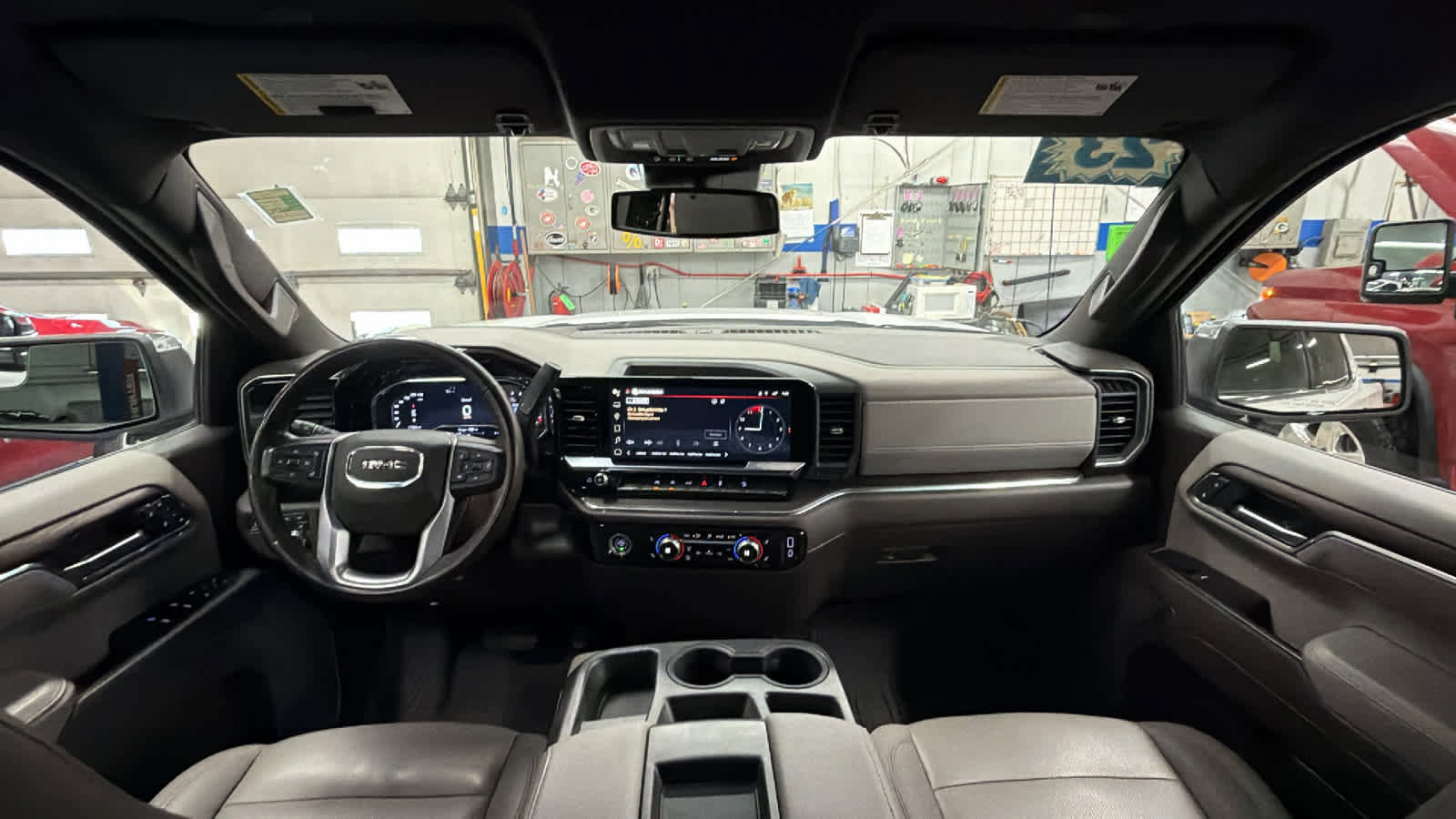 Used 2023 GMC Sierra 1500 SLT image 23