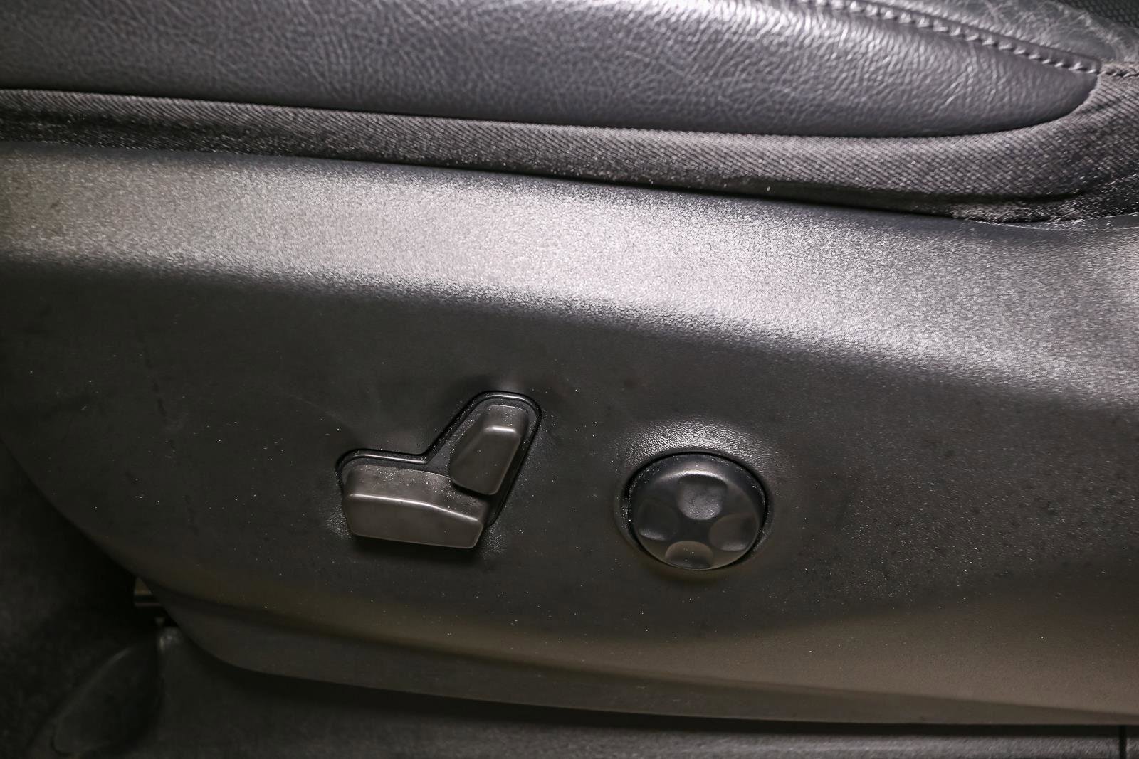 Used 2022 Chrysler Pacifica Touring-L image 41