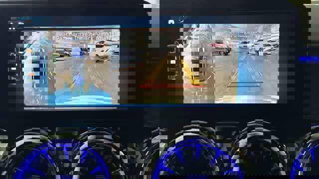 Used 2026 Mercedes-Benz GLB 35 AMG 4MATIC image 21