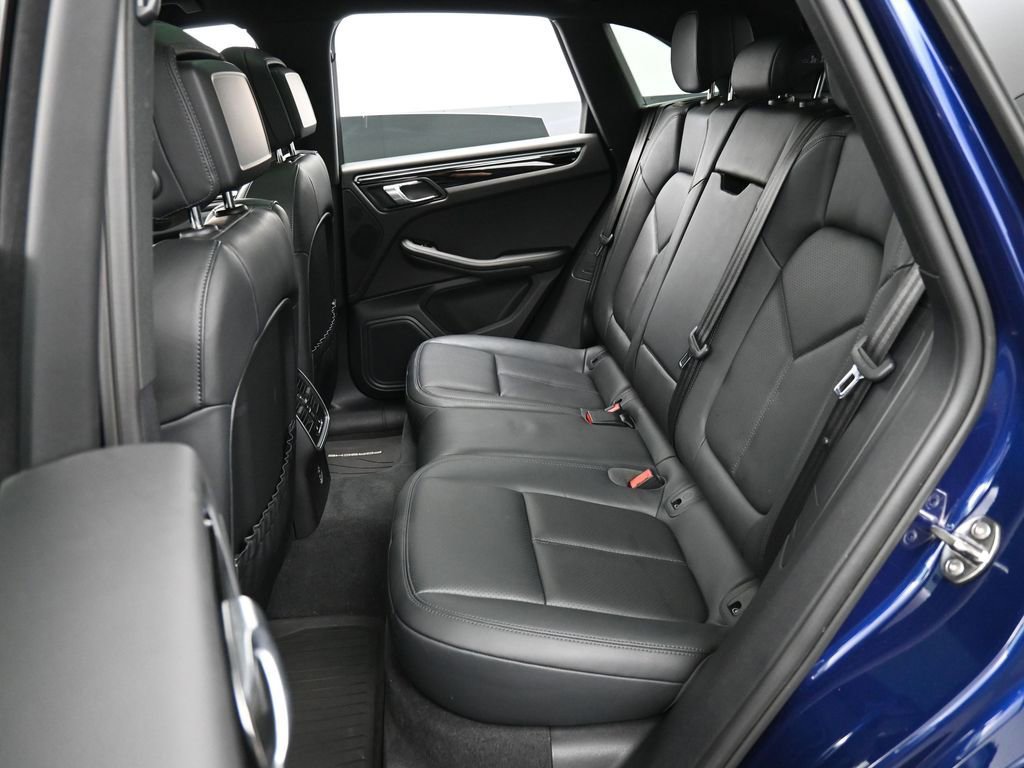 Certified 2023 Porsche Macan S image 26