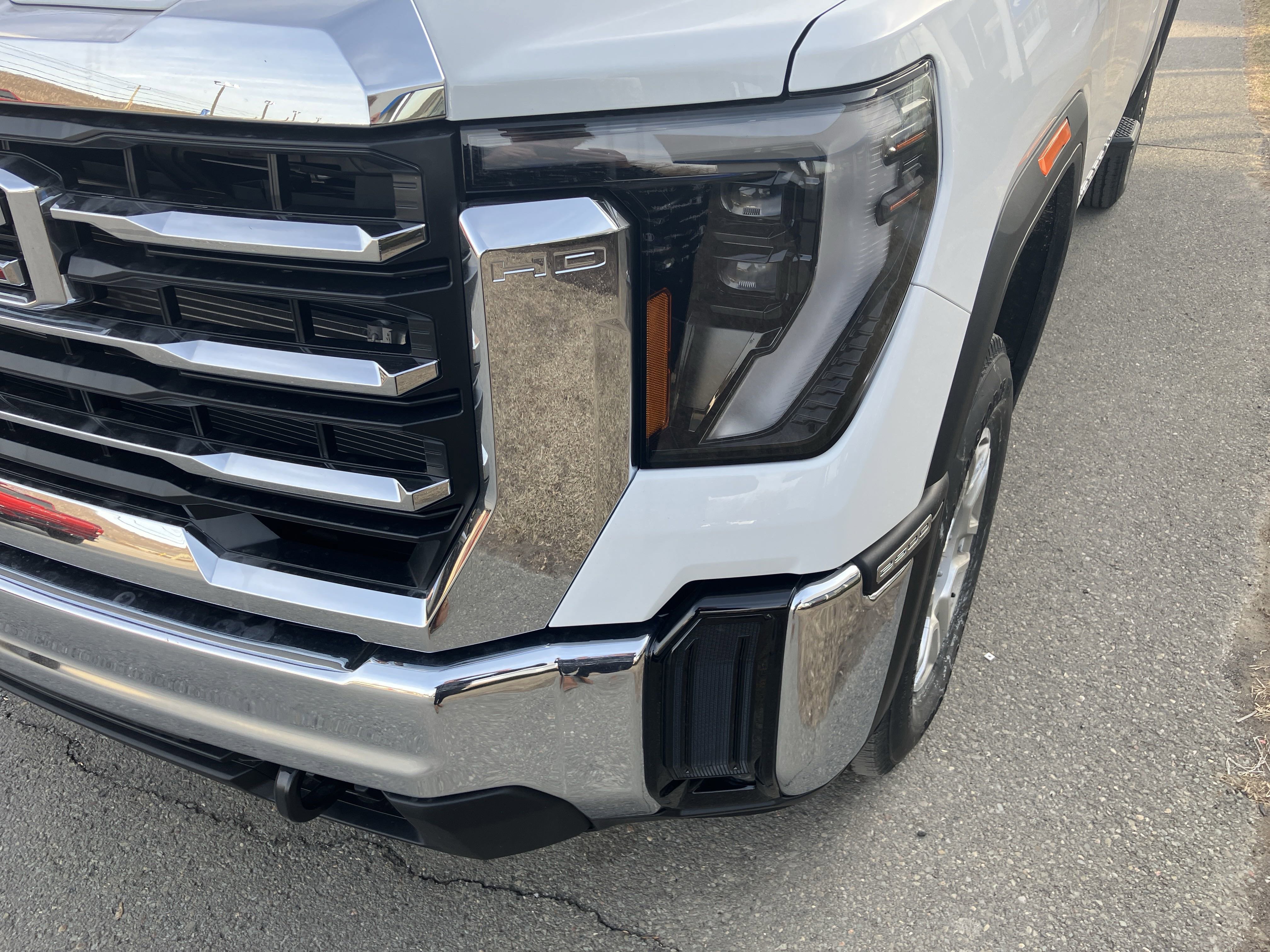 New 2025 GMC Sierra 2500 SLE image 10