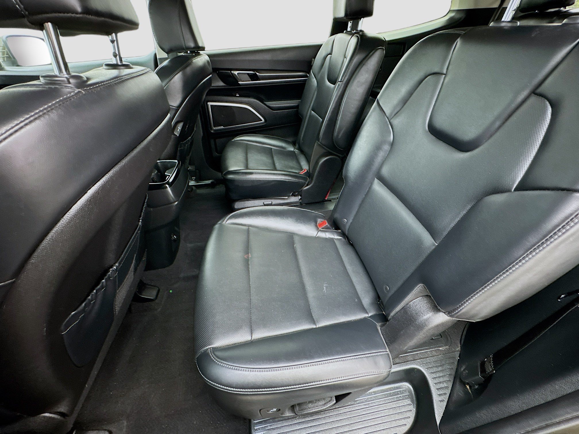 Used 2024 Kia Telluride S w/ S Sunroof Package FWD image 16