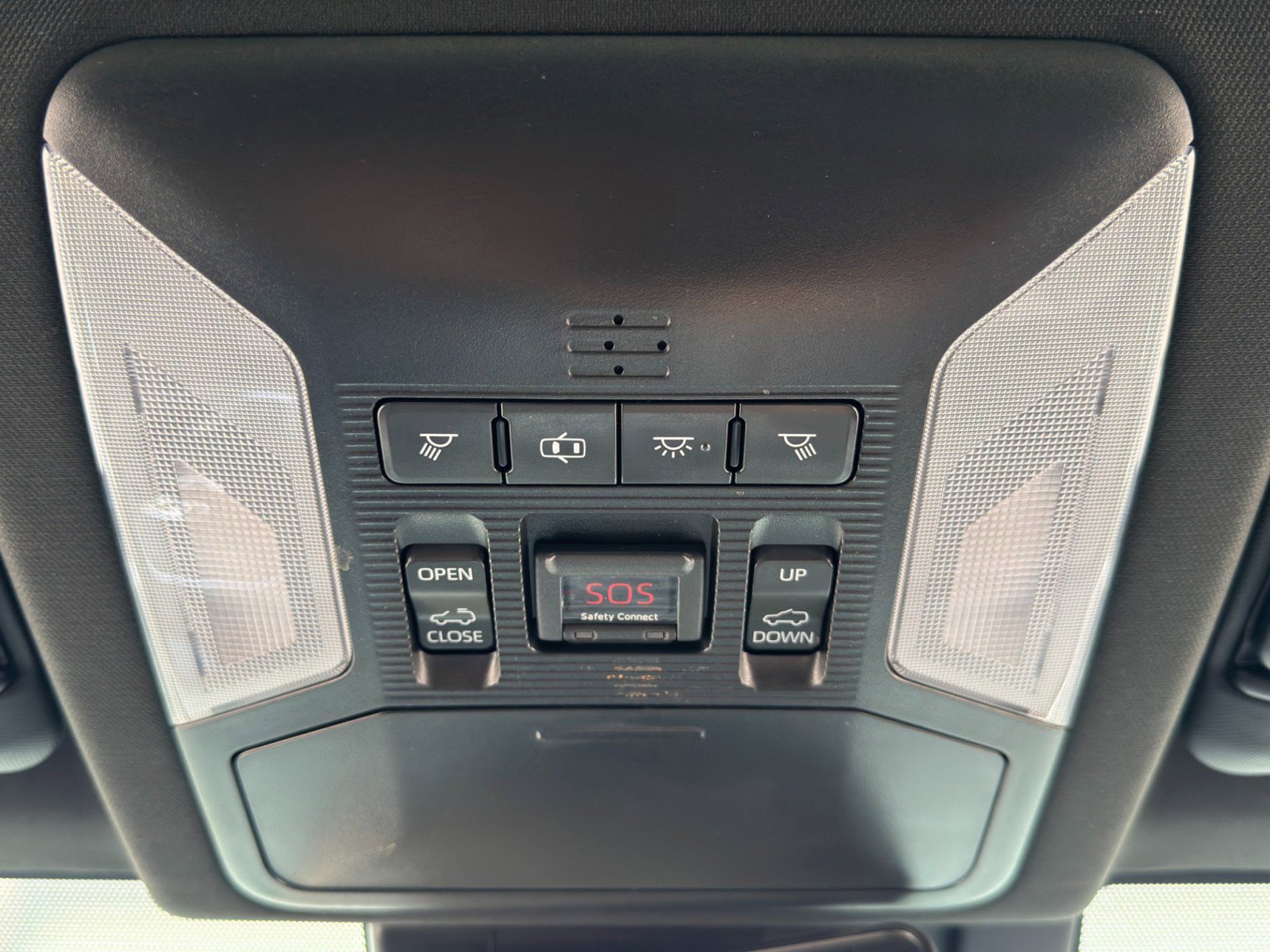 Used 2019 Toyota RAV4 XSE w/ XSE Weather Package AWD/4WD image 32