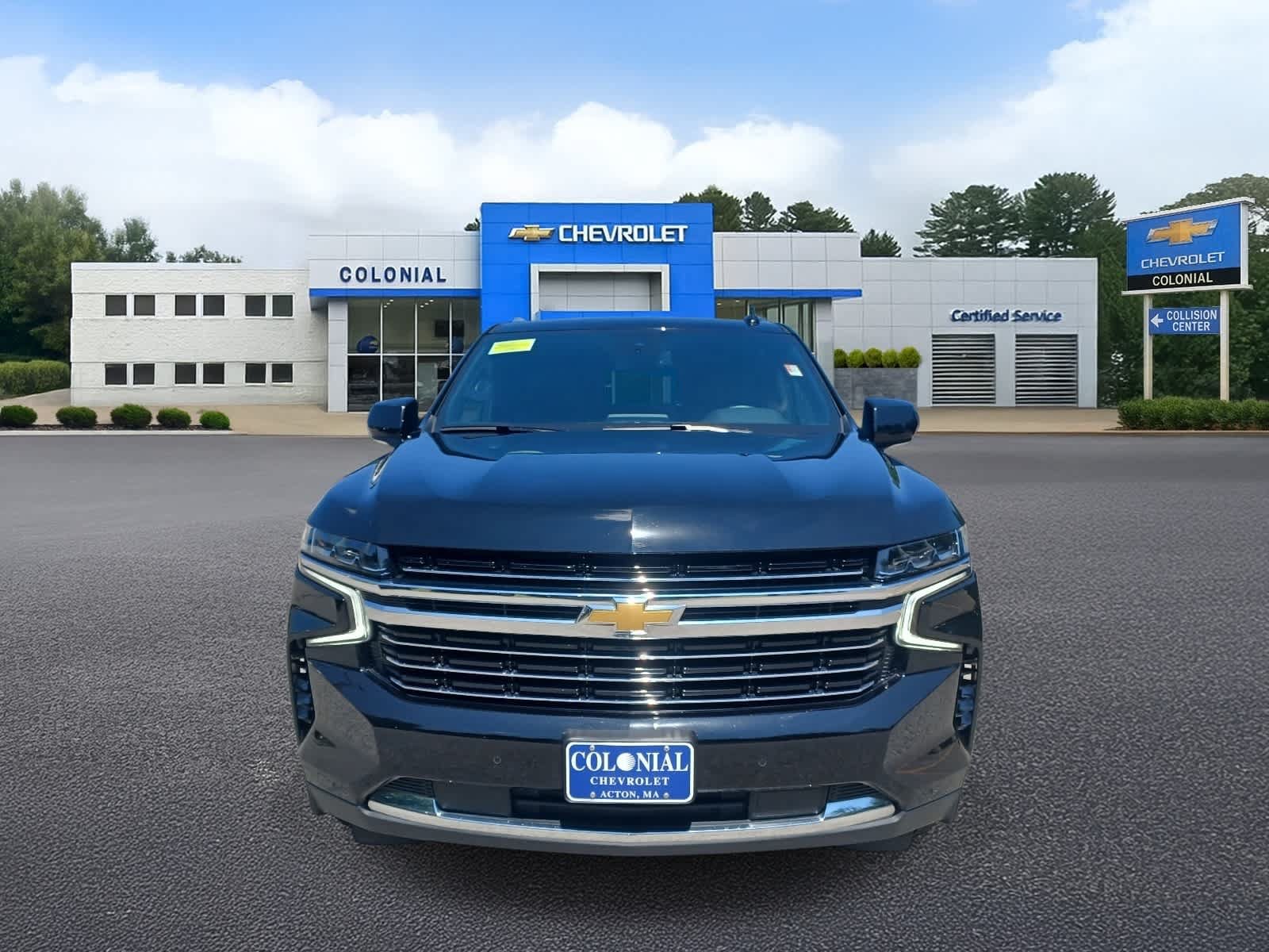 Used 2024 Chevrolet Suburban LT AWD/4WD image 29