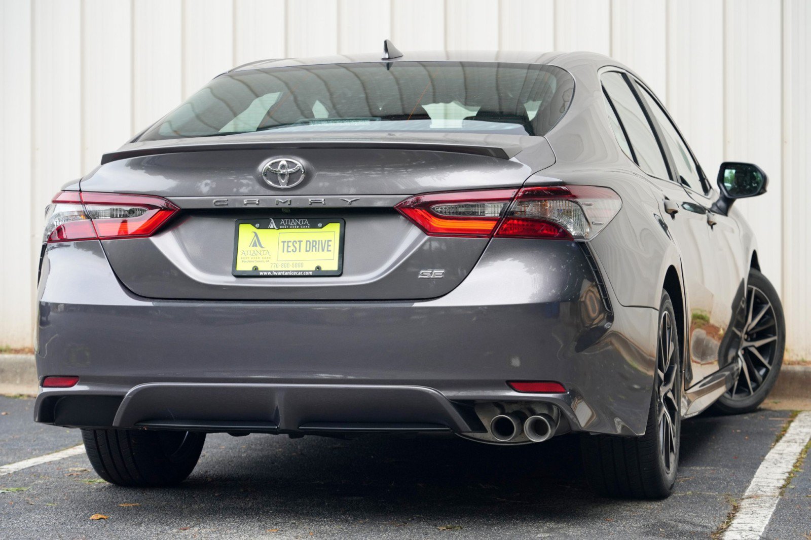 Used 2024 Toyota Camry SE FWD image 4