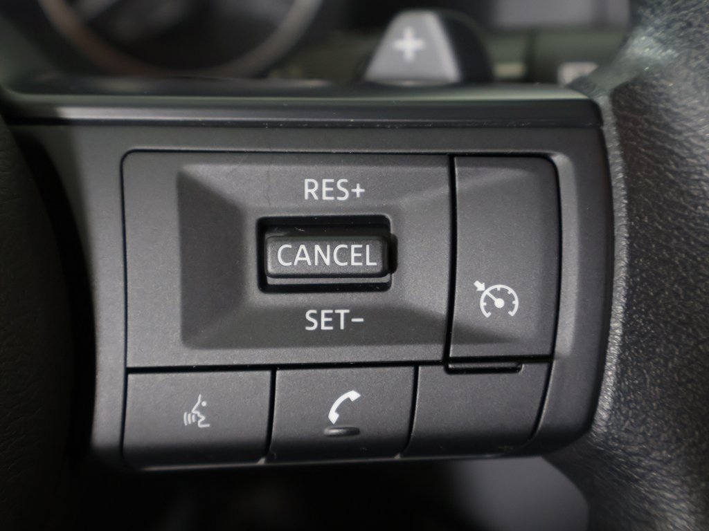 Used 2024 Nissan Pathfinder S image 40