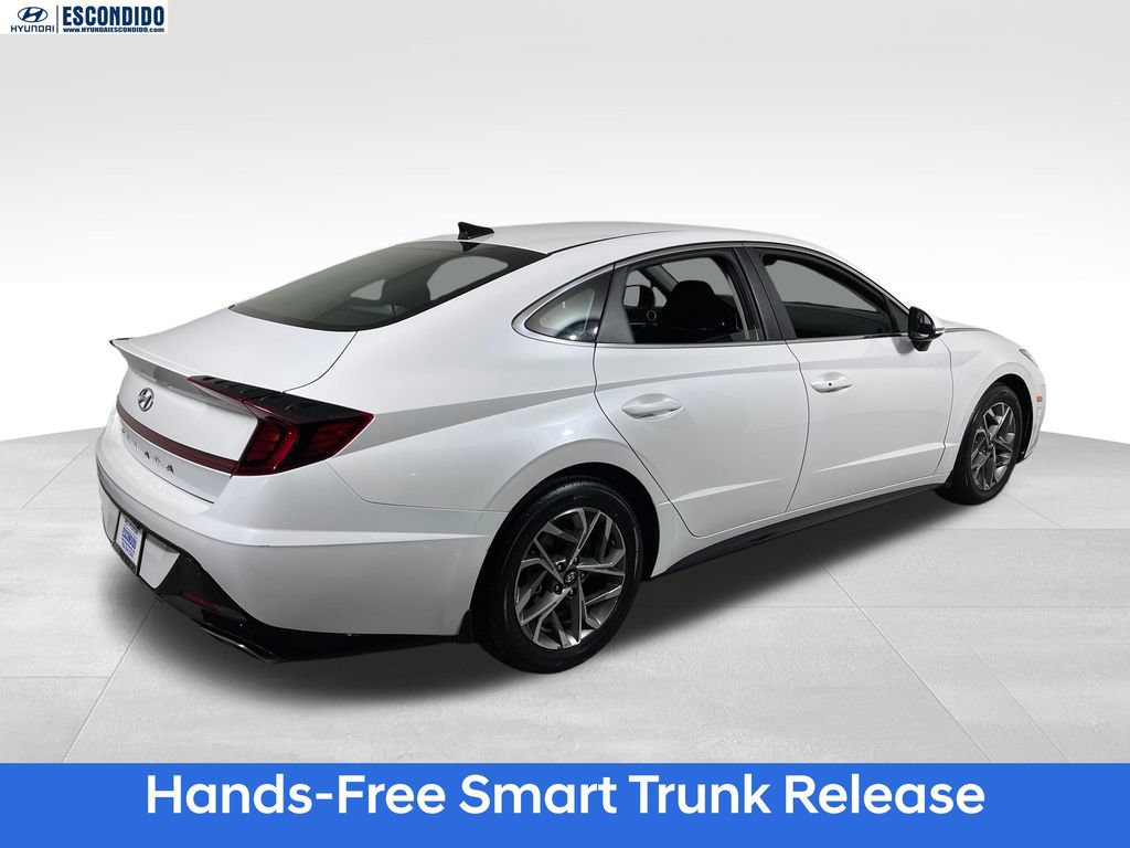Certified 2022 Hyundai Sonata SEL w/ Winter Weather Package FWD image 5