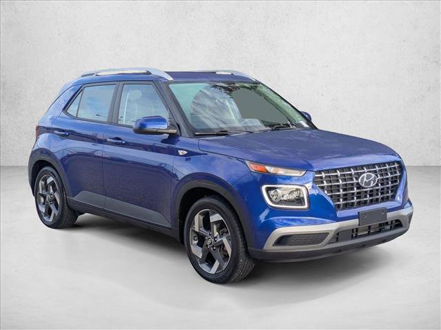 Used 2022 Hyundai Venue Limited image 3