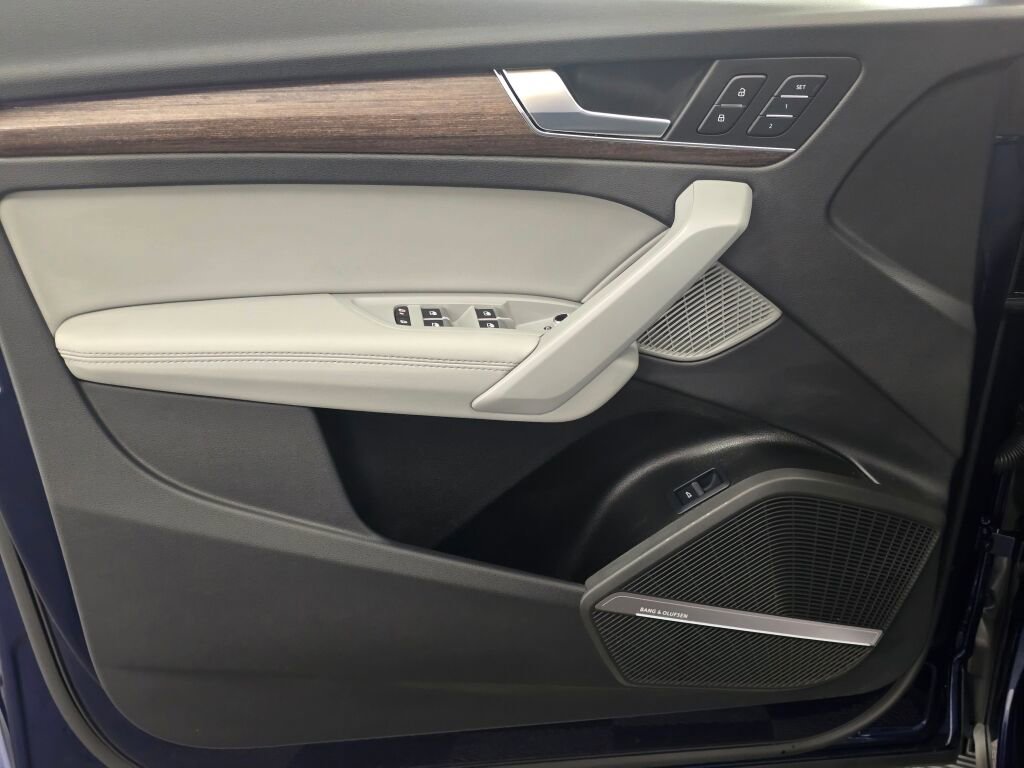 Certified 2025 Audi Q5 2.0T Premium Plus image 35