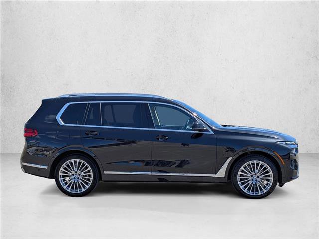 Used 2023 BMW X7 xDrive40i w/ Premium Package AWD/4WD image 4