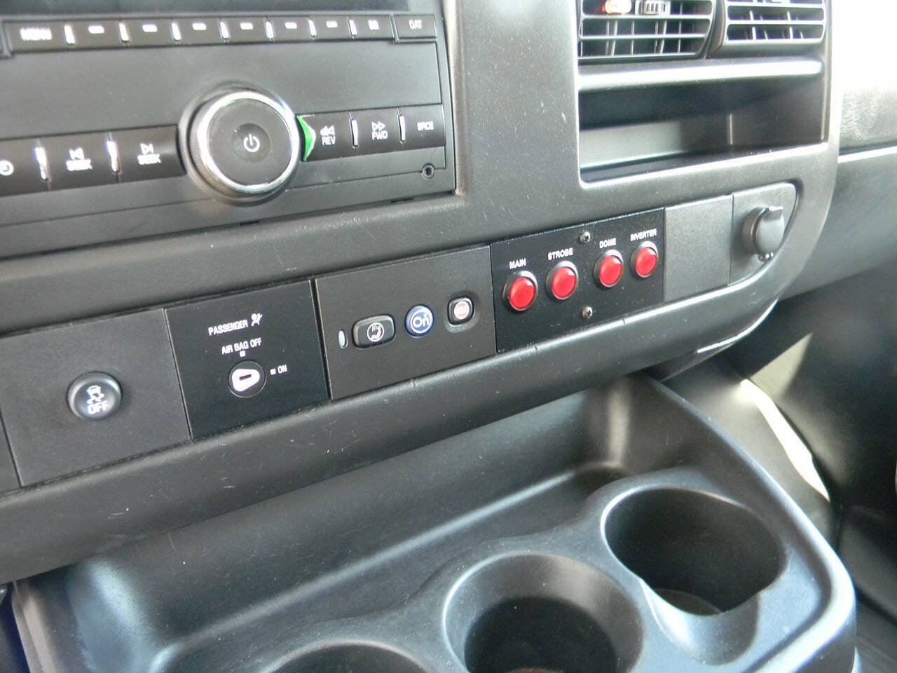 Used 2015 Chevrolet Express 2500 RWD image 18
