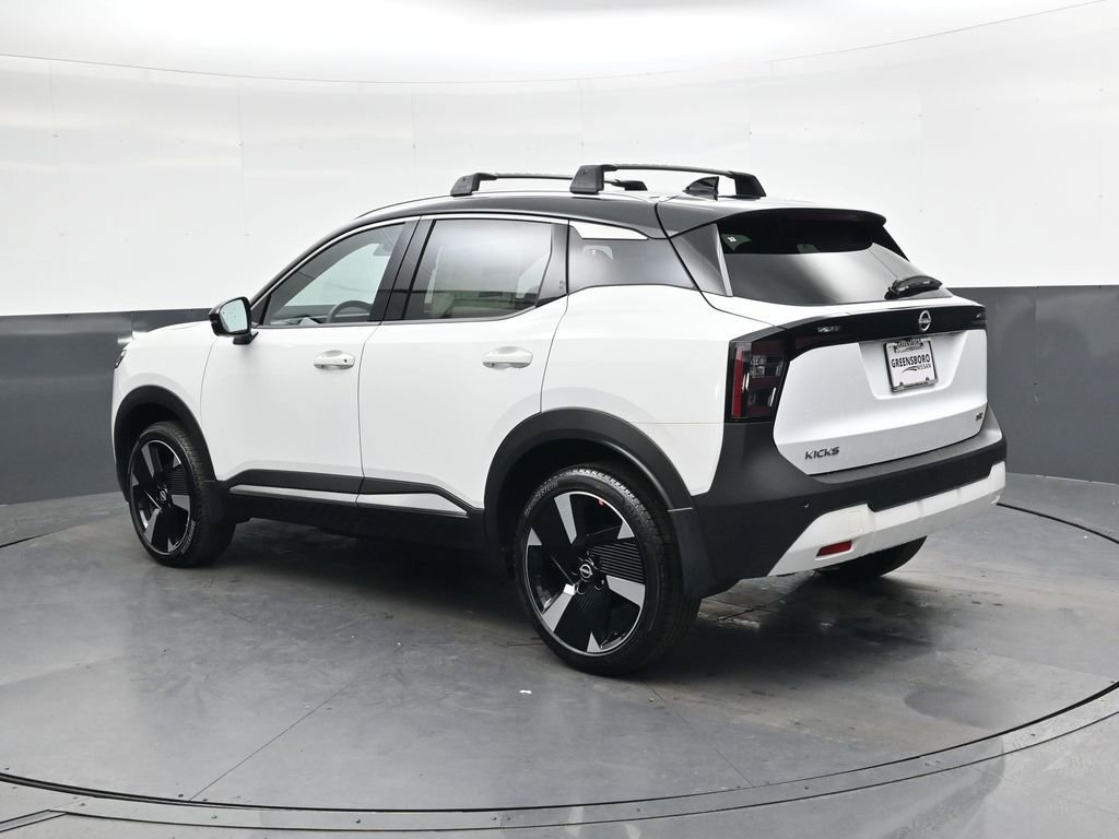 New 2026 Nissan Kicks SR w/ Cold Weather Package FWD image 8