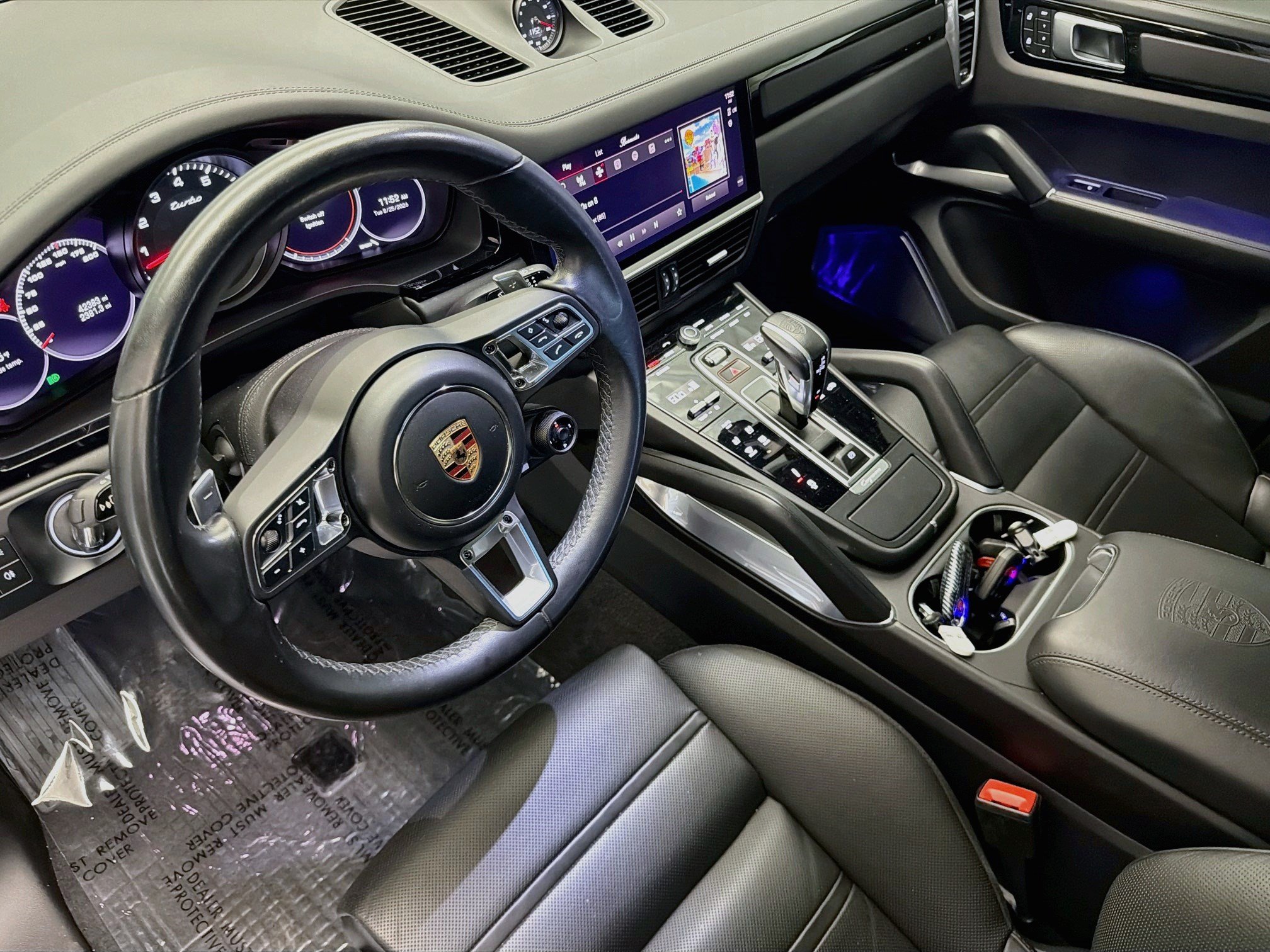 Used 2022 Porsche Cayenne Turbo AWD/4WD image 7
