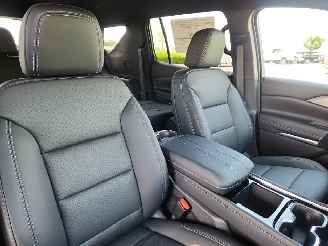 New 2026 Chevrolet Traverse LT w/ Midnight/Sport Edition FWD image 14