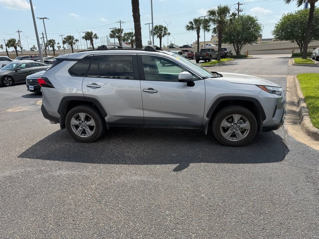 Used 2025 Toyota RAV4 XLE AWD/4WD image 7