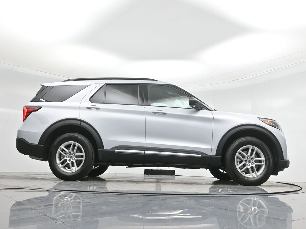 New 2025 Ford Explorer Active image 49
