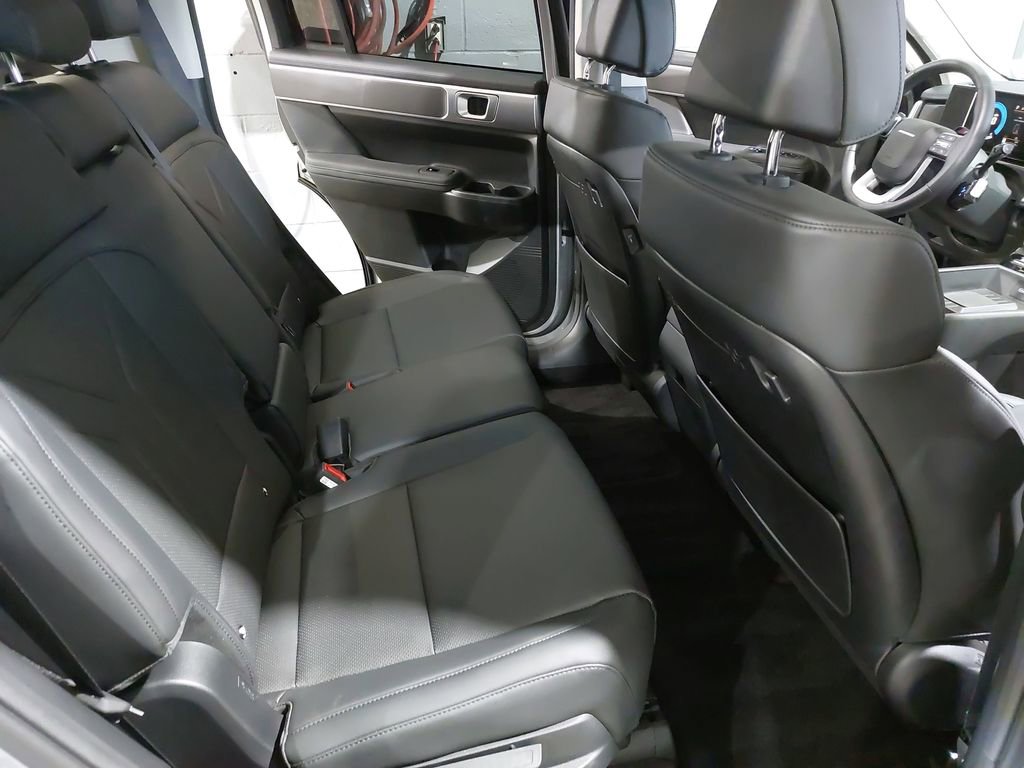 Certified 2025 Hyundai Santa Fe XRT image 11