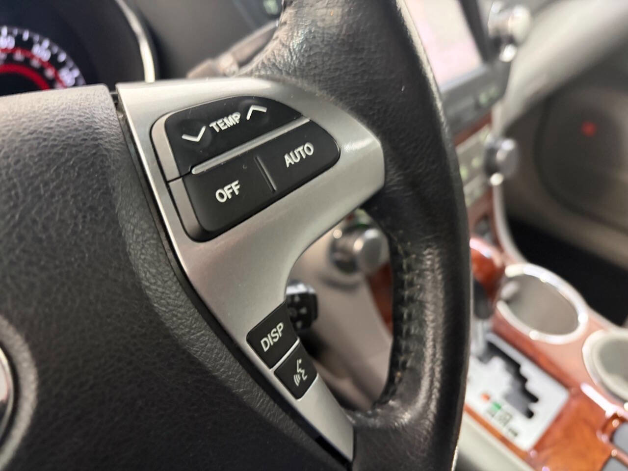 Used 2012 Toyota Highlander Limited w/ Tow Pkg image 20