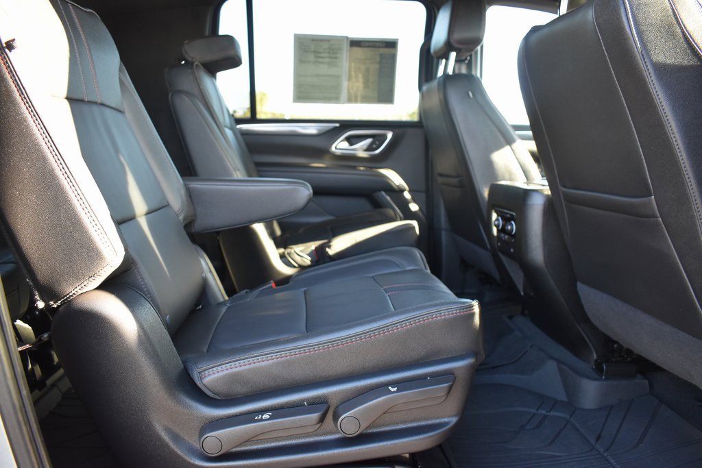 Certified 2024 Chevrolet Suburban RST w/ Luxury Package image 11