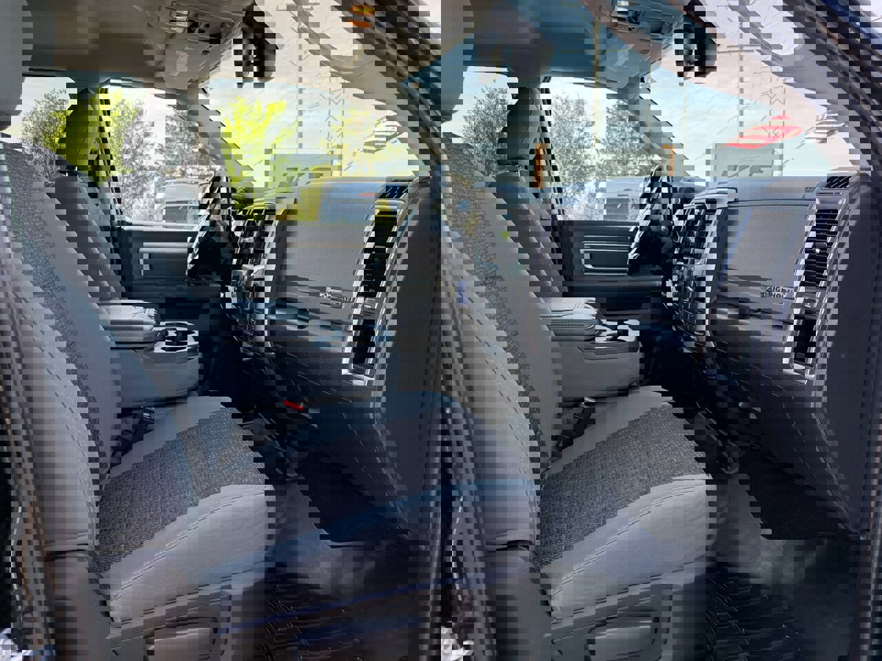 Used 2018 RAM 2500 Big Horn w/ Harvest Edition image 11