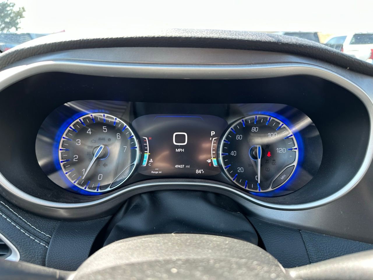 Used 2023 Chrysler Pacifica Touring-L image 10