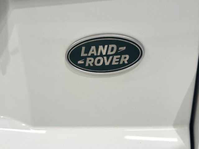 Used 2018 Land Rover Range Rover Evoque SE AWD/4WD image 8