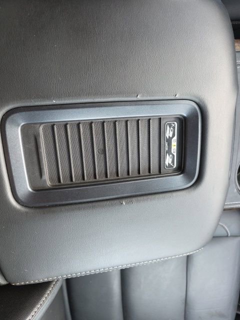 Used 2016 Chevrolet Tahoe LT w/ Luxury Package image 9