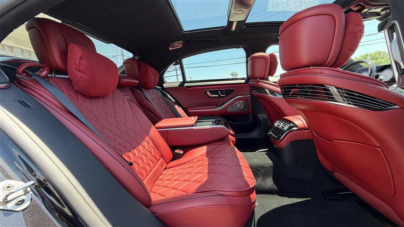 Used 2023 Mercedes-Benz S 580 4MATIC Sedan image 46