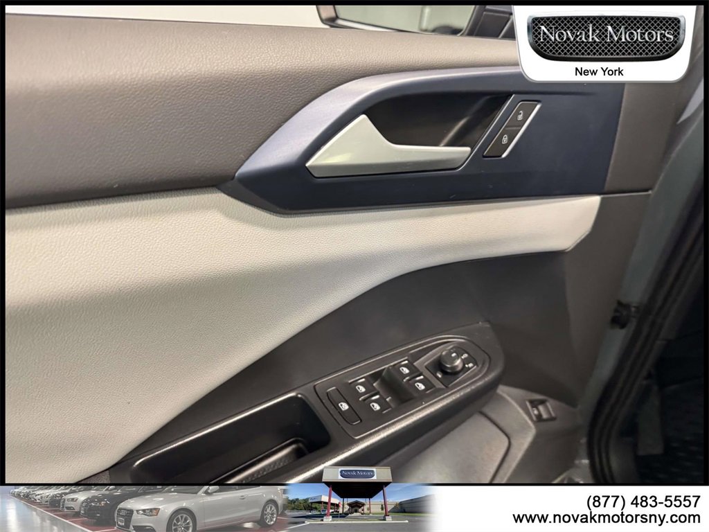 Used 2022 Volkswagen Taos SE image 13