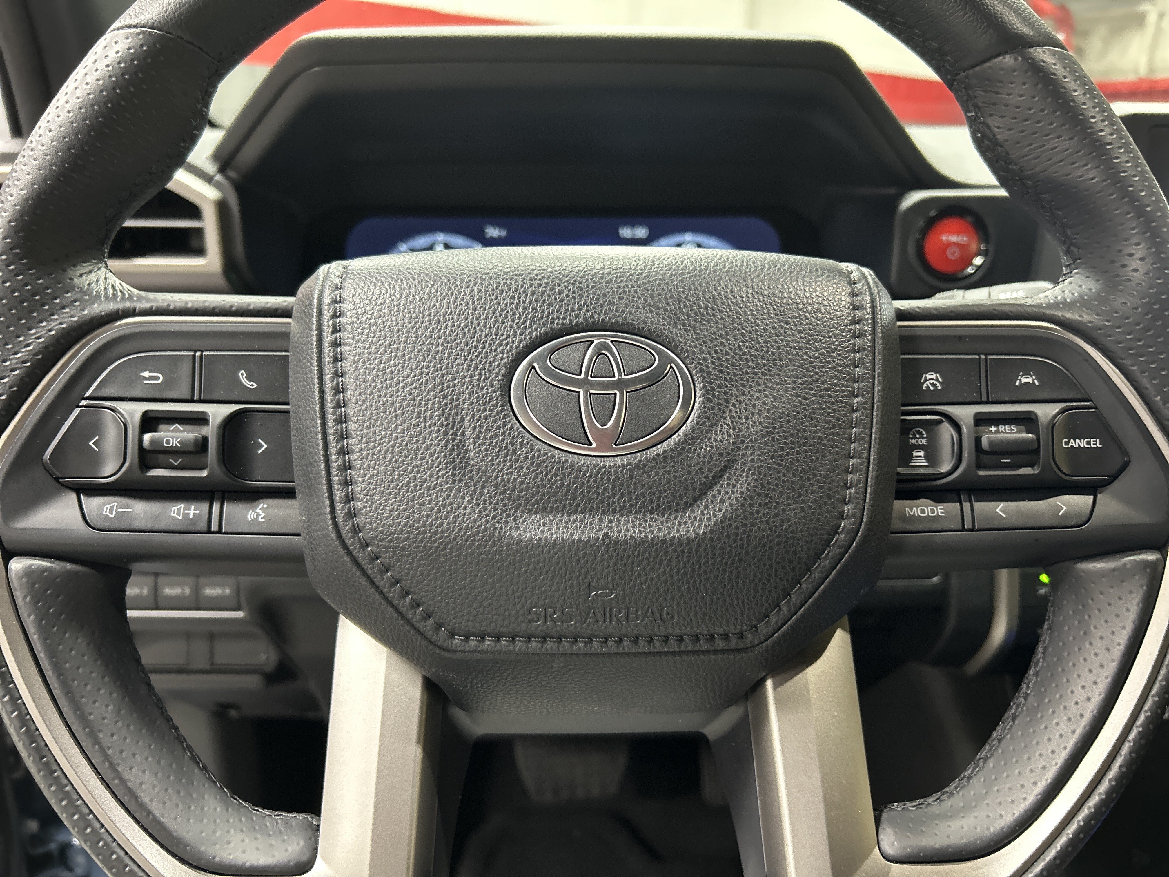 Used 2025 Toyota 4Runner TRD Off-Road AWD/4WD image 18