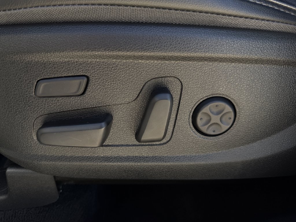 Used 2022 Hyundai Santa Fe Limited FWD image 26