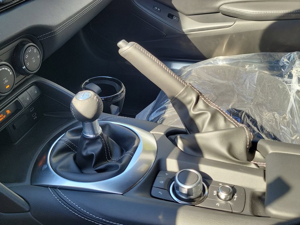 New 2026 MAZDA MX-5 Miata Club w/ Interior Package RWD image 31