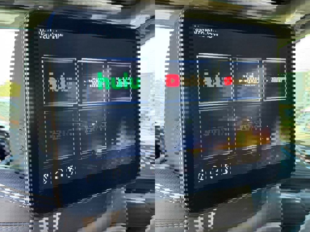 Certified 2024 Cadillac Escalade ESV Sport Platinum w/ LPO, ONYX Package image 32