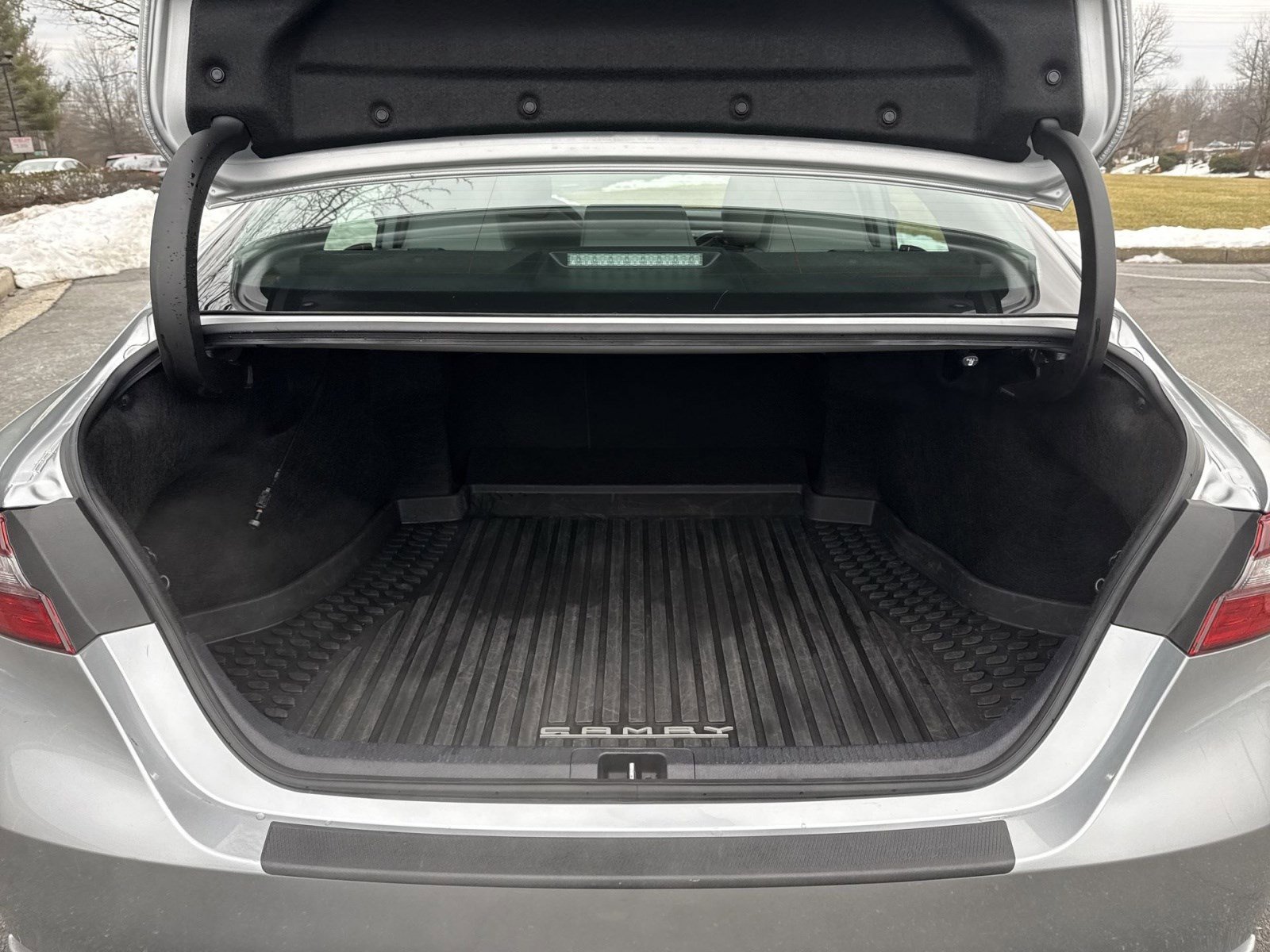 Used 2024 Toyota Camry SE image 24