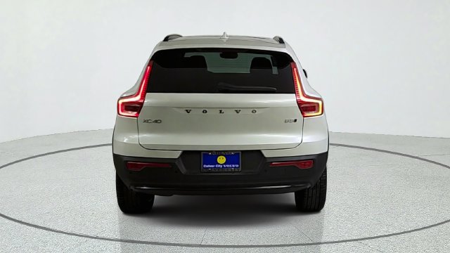 New 2026 Volvo XC40 B5 Plus w/ Protection Package Premier AWD/4WD image 5