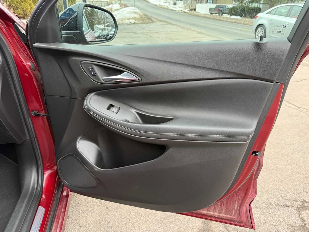 Used 2022 Buick Encore GX Select w/ Experience Buick Package image 37