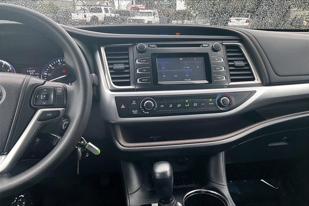 Used 2014 Toyota Highlander LE FWD image 8