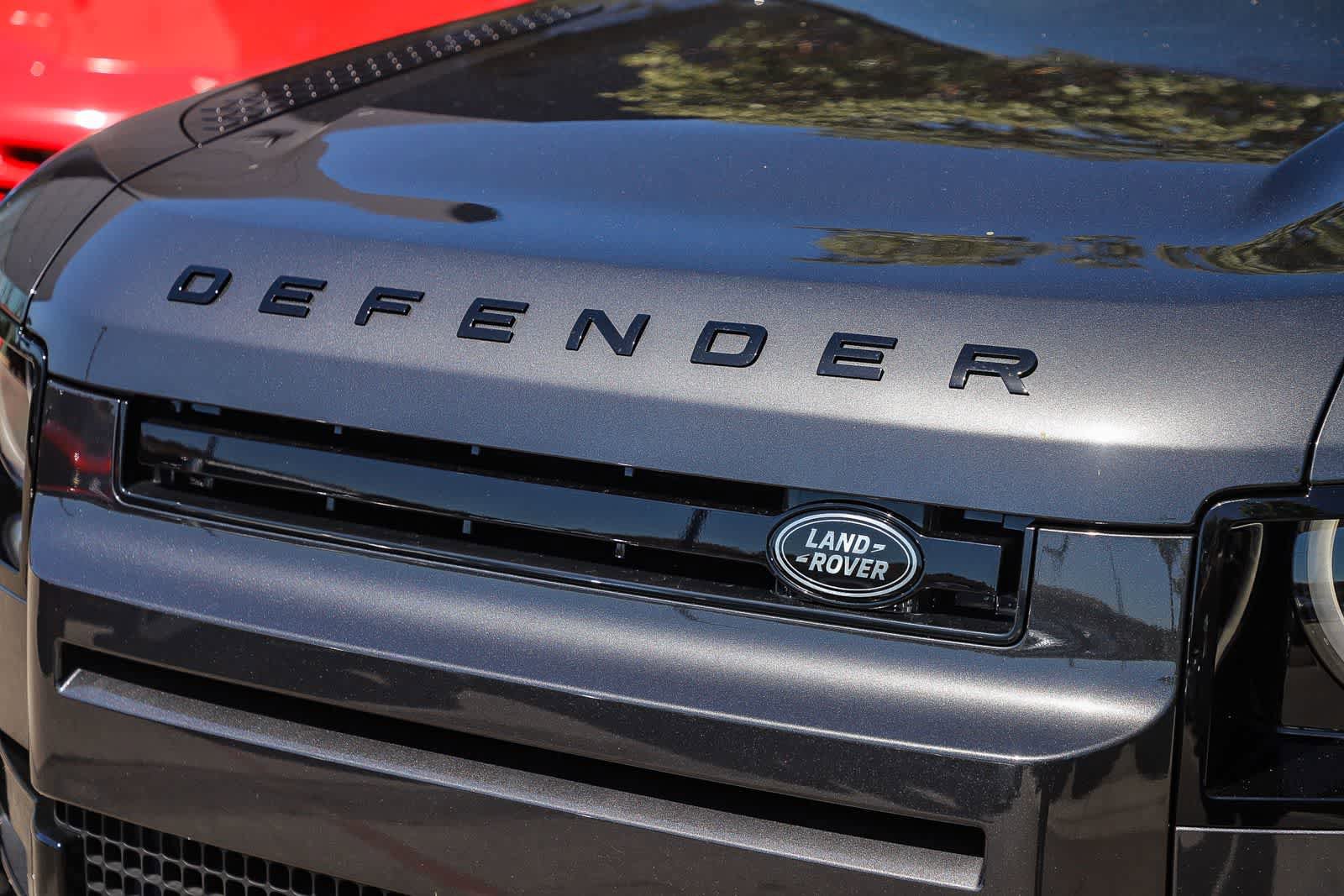 New 2026 Land Rover Defender 110 X-Dynamic SE AWD/4WD image 8