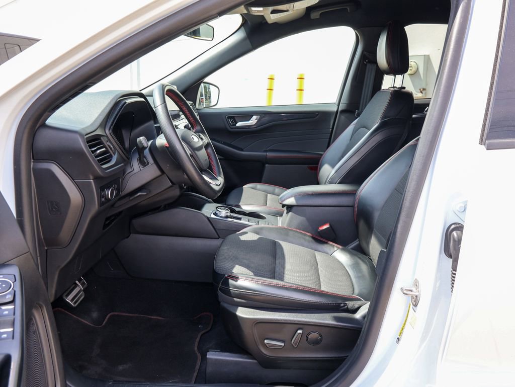 Used 2023 Ford Escape ST-Line w/ Equipment Group 301A FWD image 13