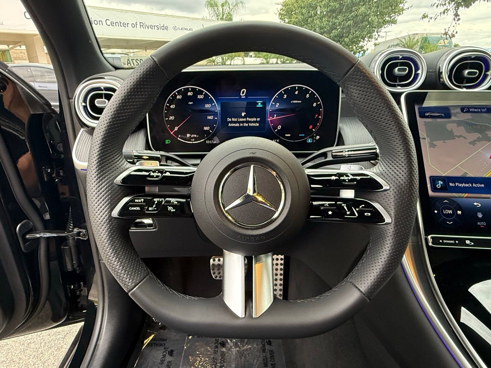 Used 2025 Mercedes-Benz GLC 300 4MATIC image 25