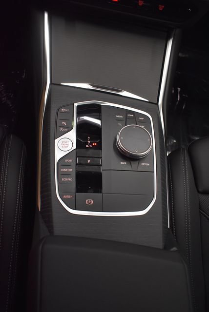 New 2026 BMW 330i xDrive Sedan w/ Convenience Package AWD/4WD image 29