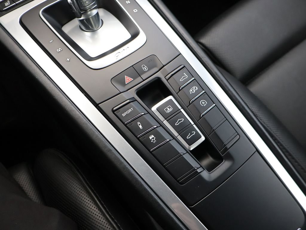 Used 2017 Porsche 911 Carrera 4S image 25