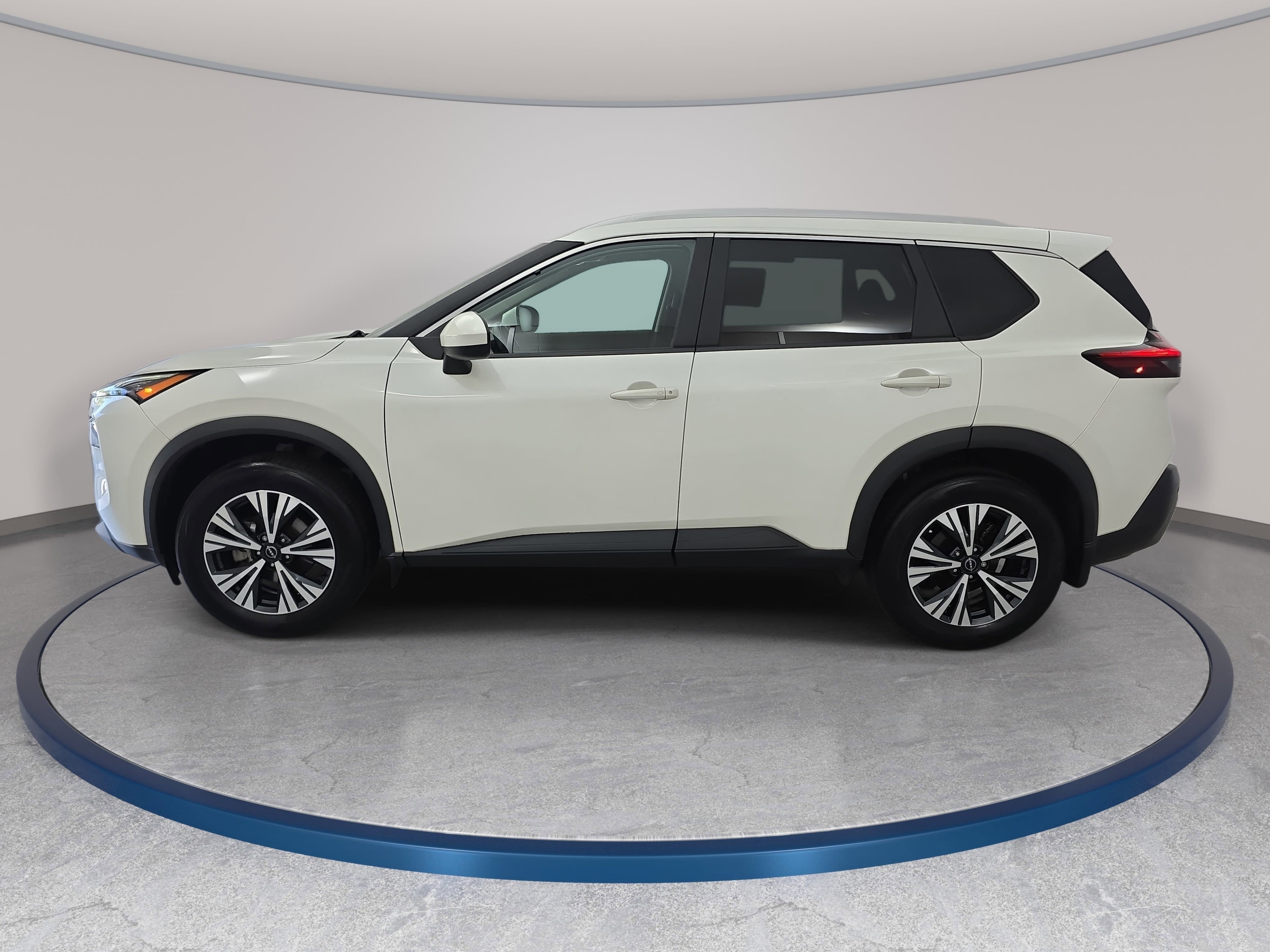 Used 2023 Nissan Rogue SV w/ SV Premium B Package FWD image 8