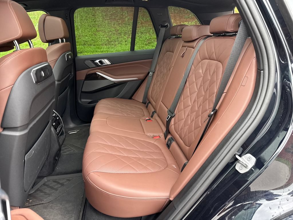 Used 2025 BMW X5 xDrive50e w/ M Sport Package AWD/4WD image 29