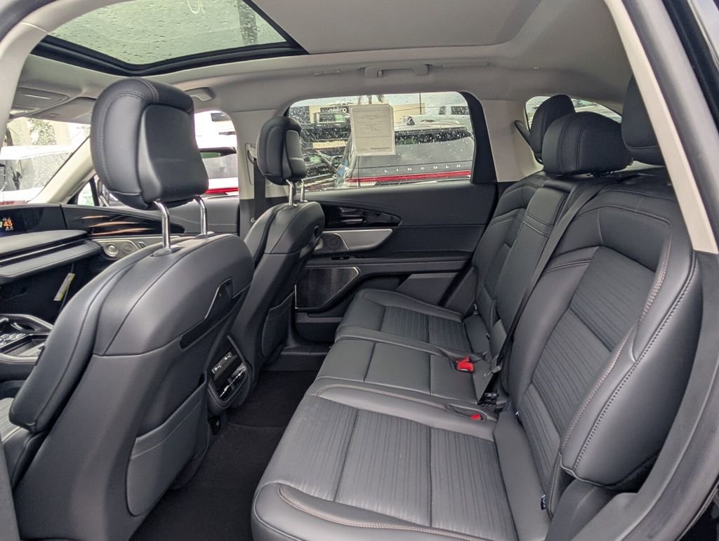 New 2026 Lincoln Nautilus Reserve AWD/4WD image 13